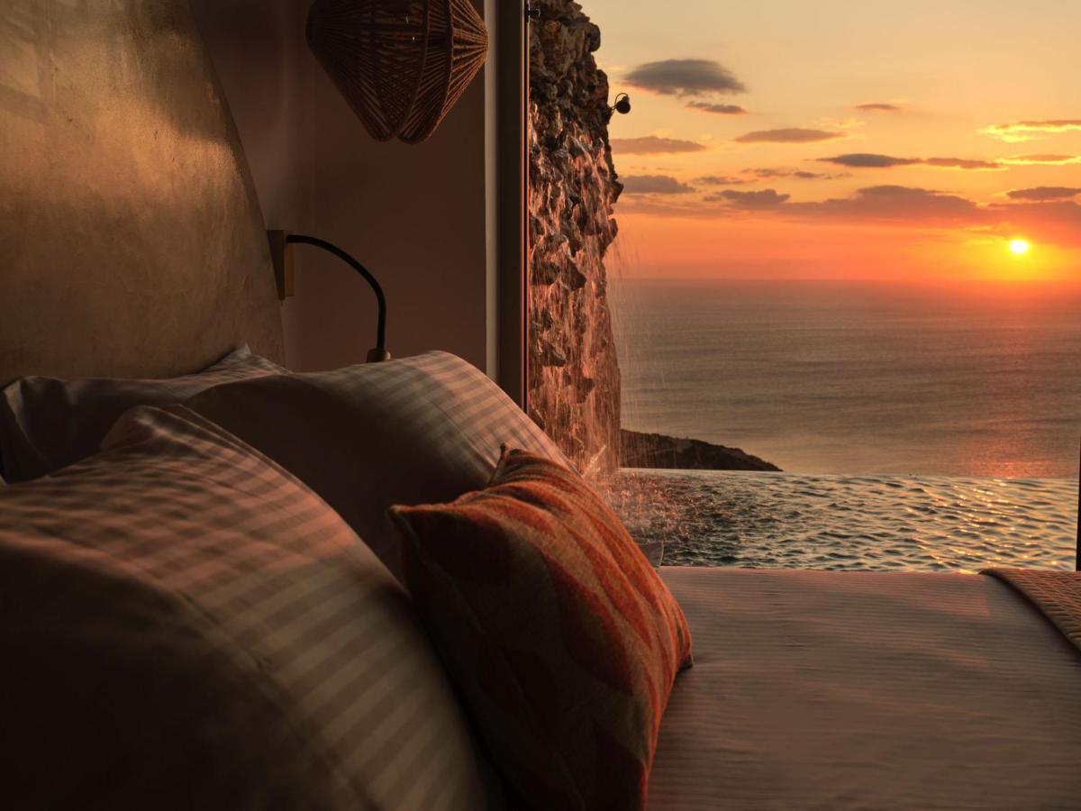 Etheria Luxury & *